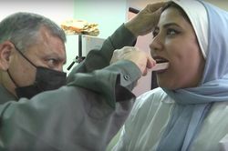 Cơn sốt thẩm mỹ lúm đồng tiền tại Dải Gaza