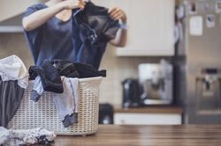 5 dấu hiệu chồng không trân trọng vợ, coi vợ là nghiễm nhiên