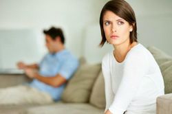 Ghen tuông mỗi khi nghĩ đến nữ đồng nghiệp của chồng