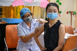 Bí thư Hà Nội yêu cầu không để dịch bùng phát dịp Giáng sinh