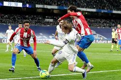 Real Madrid: Luka Modric đi ngược về phía hoàng hôn