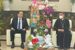 Phó Chủ tịch Thường trực Quốc hội Trần Thanh Mẫn thăm Tòa Giám mục Giáo phận Mỹ Tho
