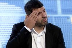 Sergio Aguero gạt lệ, tuyên bố treo giày ở tuổi 33