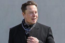 Elon Musk tuyên bố đóng thuế nhiều hơn bất kỳ người Mỹ nào