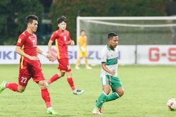 Tin ĐT Việt Nam vs Campuchia 17/12: Tuyển Việt Nam tập chiến thuật, HLV Park Hang Seo đánh bóng bàn thắng học trò