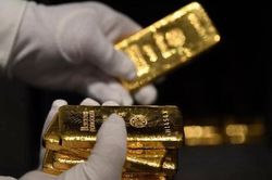 USD suy yếu, giá vàng trong nước và thế giới vọt tăng cao vút