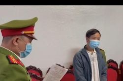 Khởi tố Giám đốc thư viện Hòa Bình vì nâng khống giá bán hoa