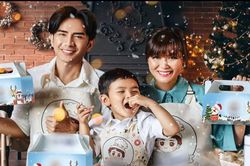 Dù đã ly hôn nhưng Đan Trường cùng vợ cũ vẫn có bộ ảnh Giáng sinh hết sức ấm áp