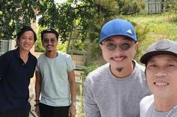 Hứa Minh Đạt đăng ảnh cùng Hoài Linh, nhắn gửi: 'Anh mãi là tượng đài'