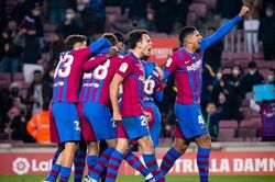 Barca 3-2 Elche: Gavi xuất thần như Messi, Barca chật vật giành 3 điểm