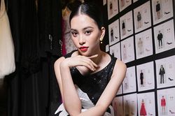 Tiểu Vy, H'Hen Niê khoe sắc ở hậu trường trình diễn BST Công Trí Xuân Hè