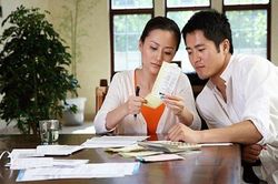 Chồng quá keo kiệt là nguyên nhân hàng đầu khiến vợ mệt mỏi, nảy sinh ý định phản bội