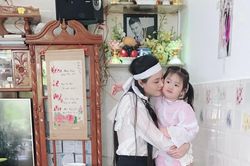Vợ 2 cố ca sĩ Vân Quang Long nghẹn ngào: 'Anh hứa bù đắp cho Helen nhưng chưa kịp làm đã mãi rời xa con'