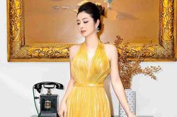 Jennifer Phạm 'tấn công' mạng xã hội bằng loạt ảnh mới