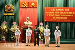 Công bố Quyết định chuyển Bệnh viện từ trực thuộc Phòng Hậu cần sang trực thuộc Công an tỉnh