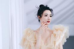 Lộ độ giàu 'nữ hoàng livestream' vừa bị phạt nghìn tỷ vì trốn thuế