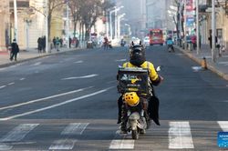 Nhân viên giao đồ ăn cứu mạng khách hàng đặt 'bữa ăn cuối cùng'
