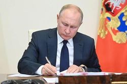 Ông Putin ký luật cấm các thống đốc được gọi là 'tổng thống'