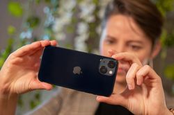 iPhone 13 sắp được sản xuất hàng loạt ngoài Trung Quốc