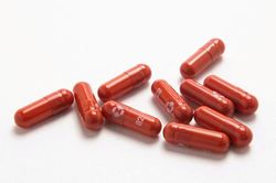 Pháp bất ngờ hủy đặt mua thuốc trị Covid-19 của Merck