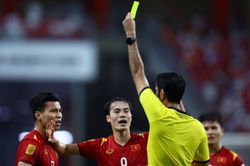 Việt Nam thua thảm Thái Lan: Trọng tài liên tục o ép và sai lầm phá hỏng trận đấu!