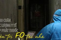 Theo chân cán bộ và lực lượng y tế cấp phát thuốc điều trị F0 tại nhà