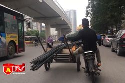 Gia tăng loại xe 'hung thần' chở vật liệu xây dựng