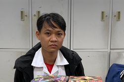Bắt đối tượng buôn bán pháo nổ giữa Thủ đô