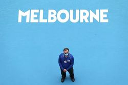 Australian Open 2022: Lại ồn ào chuyện vaccine