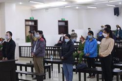 Xét xử vụ bằng giả ĐH Đông Đô: Hiệu trưởng đổ lỗi cho Chủ tịch HĐQT