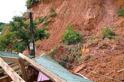 Tuyên Quang: Sạt lở đất, 3 trẻ nhỏ tử vong thương tâm