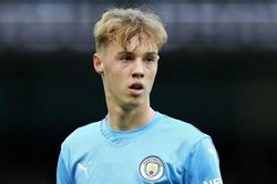 Man City không mua người thay Torres vì Guardiola đã có sẵn Palmer