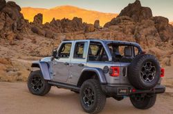 Jeep Wrangler bị triệu hồi do đồng hồ công tơ mét không nhảy số