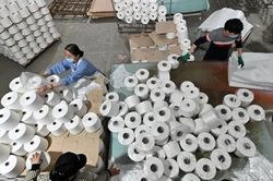 Mỹ cấm nhập khẩu sản phẩm từ Tân Cương
