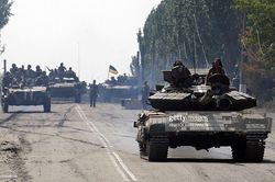 Xe tăng Ukraine tiến vào ngoại ô Donetsk khiến ly khai gặp nguy