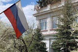 Lãnh sự quán Nga tại Ukraine bị ném bom xăng
