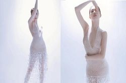 Ngọc Trinh diện đầm lưới khoe vóc dáng gợi cảm