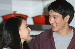 Cách nghệ sĩ thao túng truyền thông