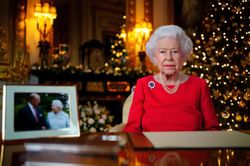 Nữ hoàng Elizabeth tưởng nhớ chồng trong thông điệp Giáng sinh