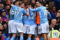 Ngoại hạng Anh nhìn từ Giáng sinh: Man City, Liverpool hay Chelsea sẽ vô địch?