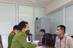 Bắt giữ đối tượng cho vay nặng lãi hơn 300%/năm