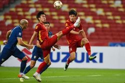 Lượt về bán kết AFF Cup 2020: Đội tuyển Việt Nam làm gì để đi tiếp?