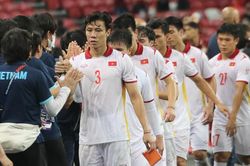 AFF Cup 2021 hôm nay: Tuyển Việt Nam chưa thể về nước. HLV Park Hang Seo chia tay 2 trợ lý