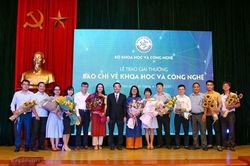 Giải Báo chí KH&CN: Kết nối tình yêu khoa học giữa các nhà nghiên cứu với thế hệ trẻ