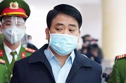 Vợ ông Nguyễn Đức Chung vắng mặt trong phiên tòa xét xử chồng