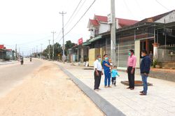 Kbang: Đồng lòng hiến đất mở rộng đường nội thị