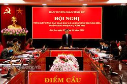 Nâng cao chất lượng công tác giáo dục lý luận chính trị