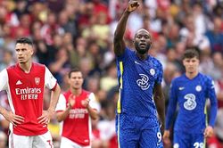 Chelsea và Arsenal: Người mơ vô địch, kẻ về lại Top 4