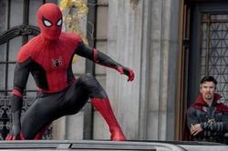Phim bom tấn 'Spider- Man: No way home': Doanh thu hơn 1 tỷ USD bất chấp dịch bệnh