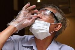 Lưu ý quan trọng khi tự làm test nhanh COVID-19 tại nhà